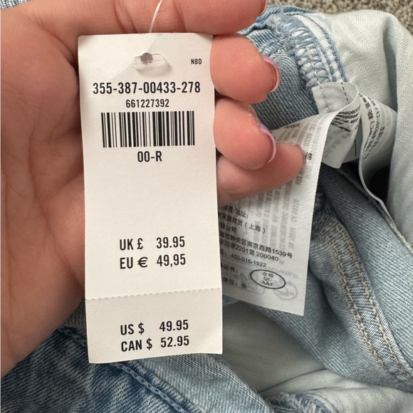 NWT Hollister Tapered Baggy Denim Jeans - Picture 6 of 6